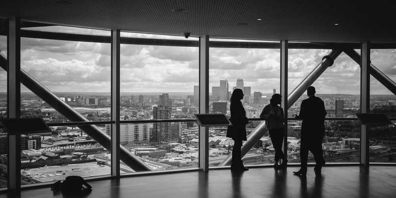 健身AI将我的身体数据与古希腊雕像对比后，生成了严苛到反人类的“美学重塑计划”。