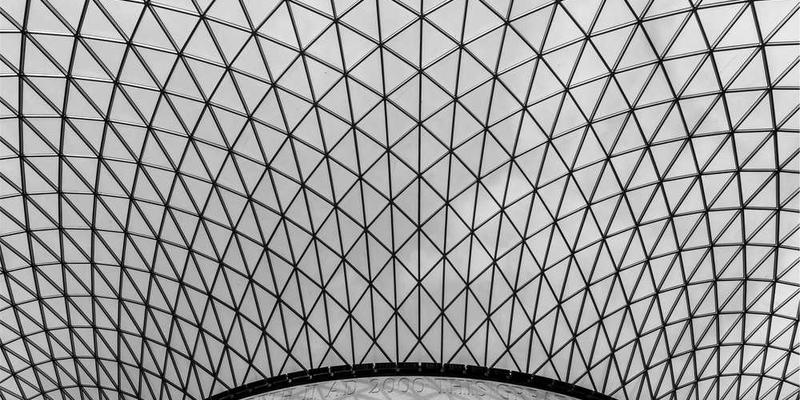 思考：如果每个人都有一个属于自己的“重力场”，影响他人靠近或远离的难易度