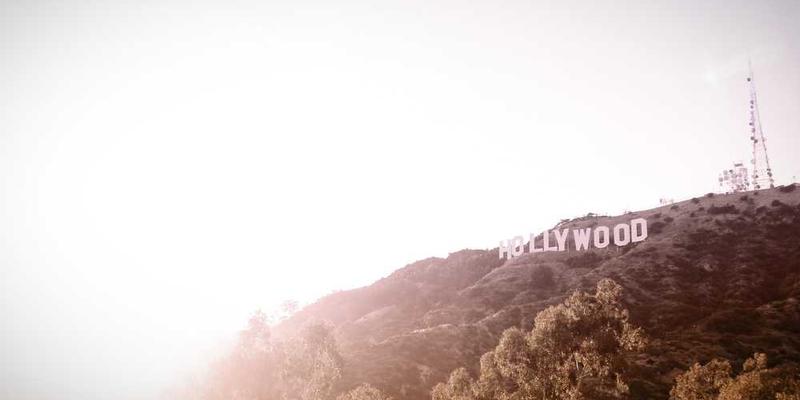 《白夜行》封面