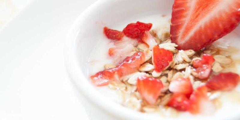 分析听到坏消息的刹那，时间如同撞上礁石般粉碎性停顿的“冲击力学”